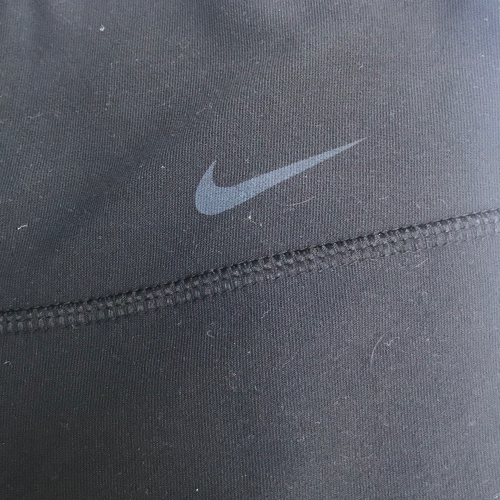 Nike size xs cropped workout leggings
